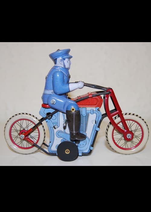 Politimann på motor sykkel